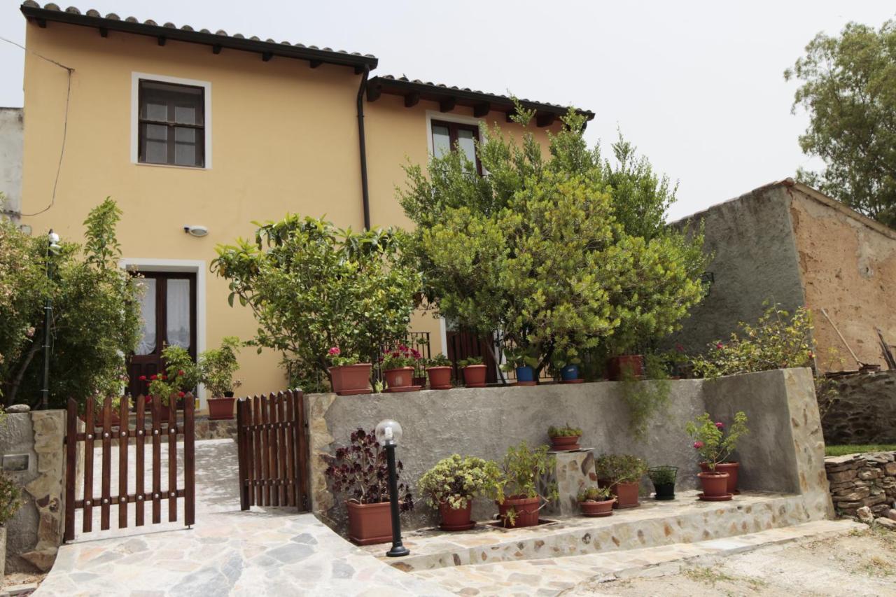 B&B S'Arrosa Antiga Santadi Екстериор снимка